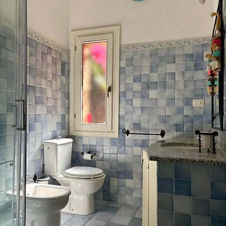 Oleandro Villa *